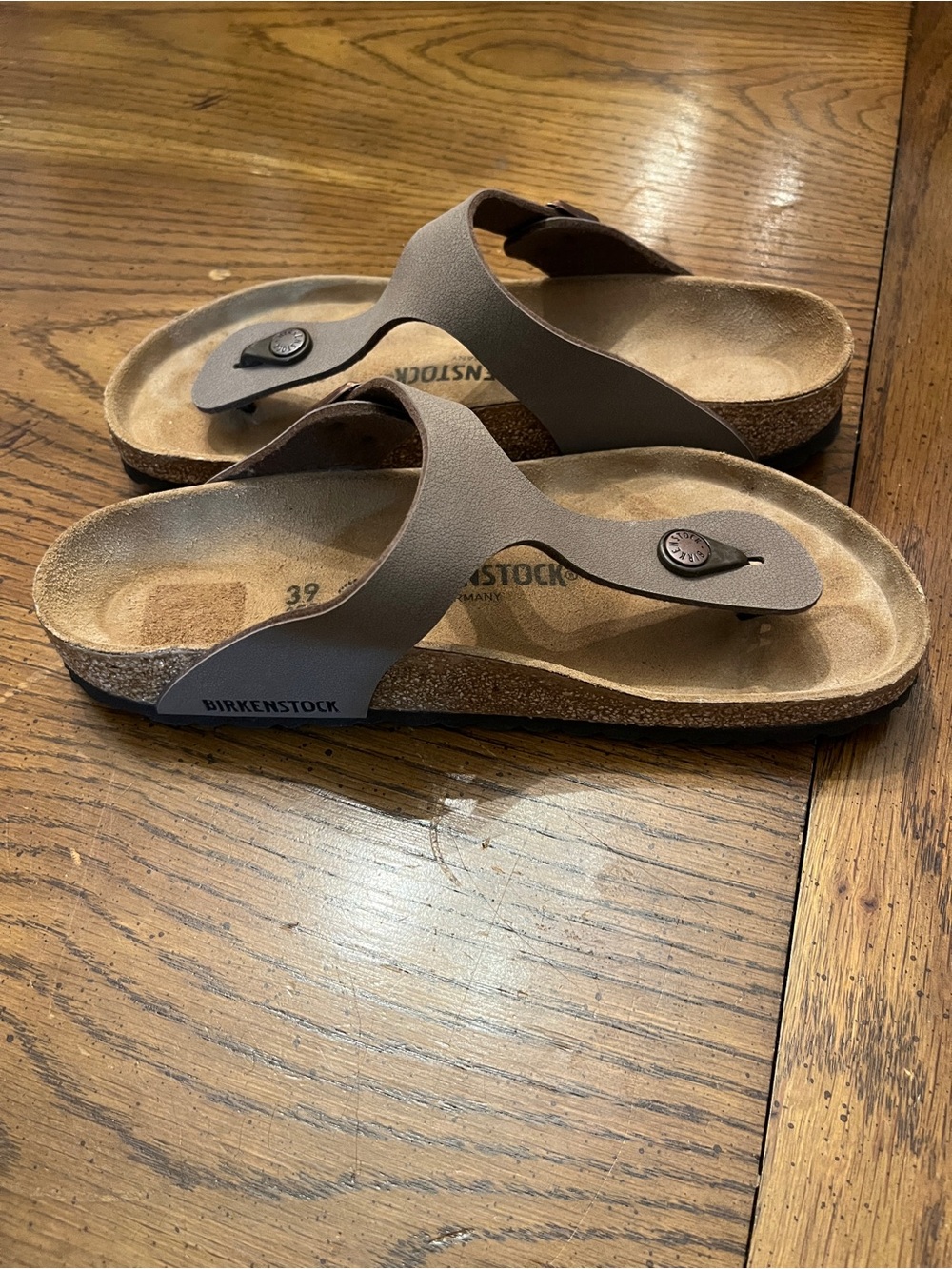 Birkenstock Brown Gizeh Thong Sandals, size 39 - Picture 8 of 10